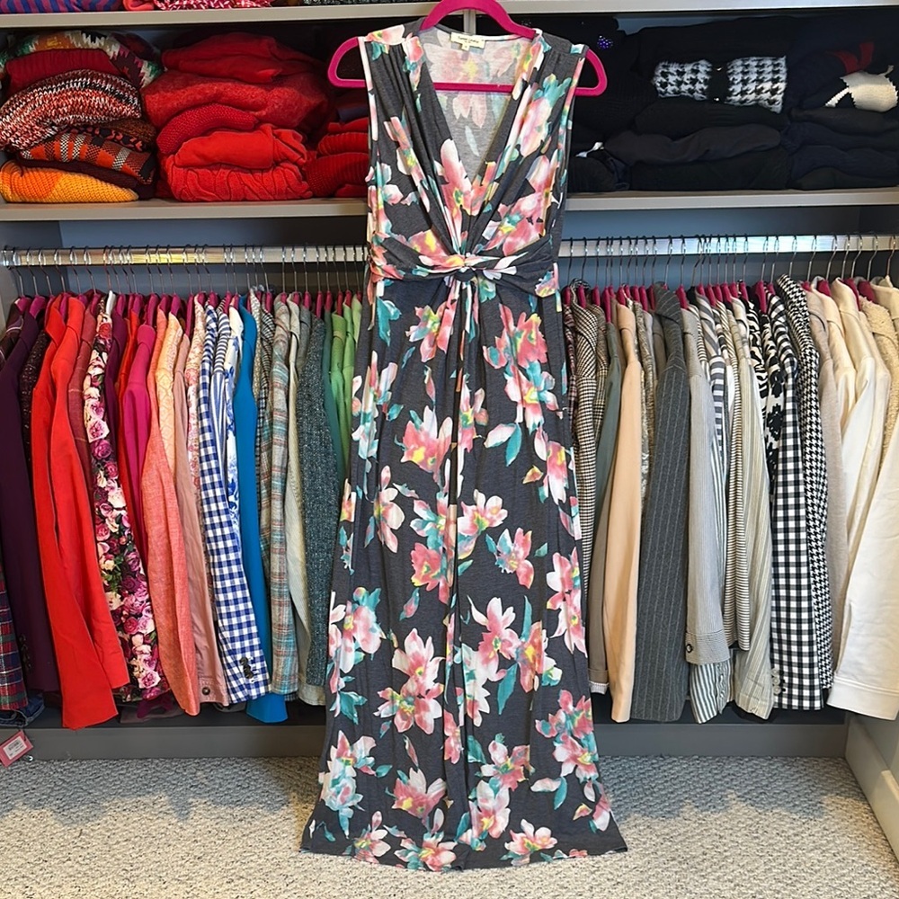 Sweet Lovely gray/pink floral sleeveless v neck maxi dress size S NWOT